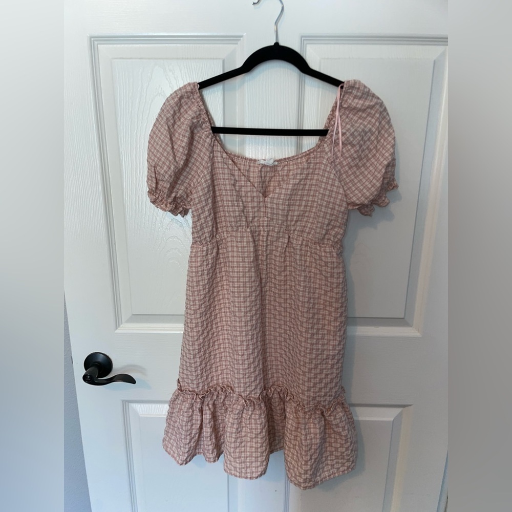 E&M pink dress